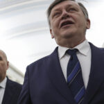 video crin antonescu catre liberali fiecare om din sala asta a facut mai multe pentru tara asta decat calin georgescu 679625177a018