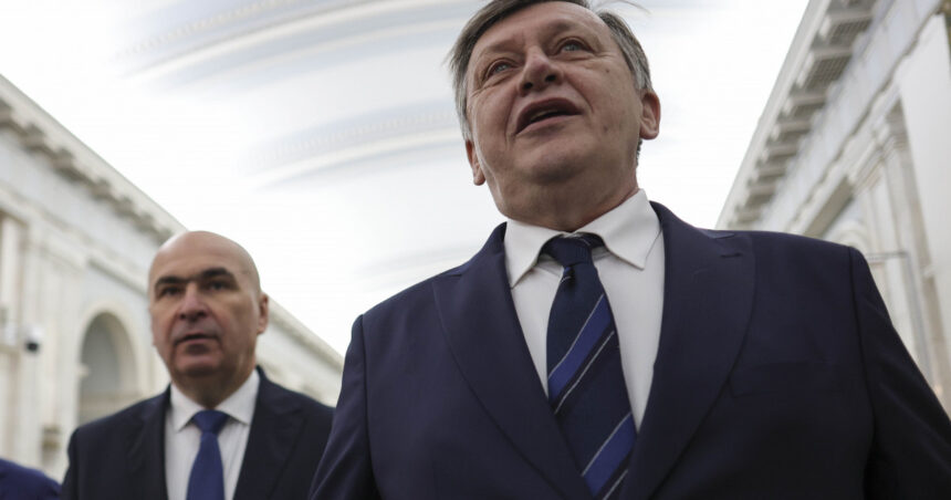 video crin antonescu catre liberali fiecare om din sala asta a facut mai multe pentru tara asta decat calin georgescu 679625177a018