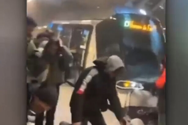 video doua tramvaie s au ciocnit violent in strasbourg sunt zeci de raniti 5 persoane duse la spital in stare grava 6782b3766b024