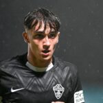 video exclusiv sport ro il prezinta pe pustiul roman care la 16 ani joaca in segunda si este aproape de promovarea directa in la liga 6799f9b211e3a