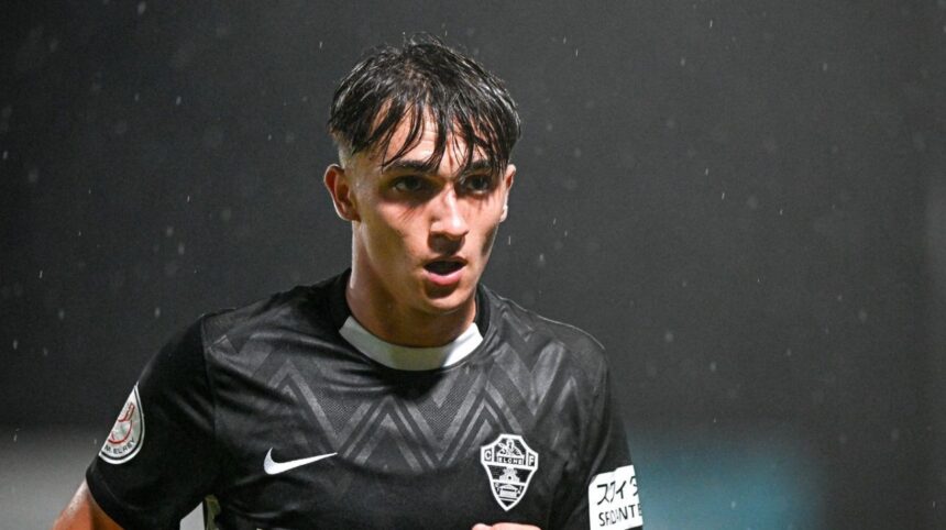 video exclusiv sport ro il prezinta pe pustiul roman care la 16 ani joaca in segunda si este aproape de promovarea directa in la liga 6799f9b211e3a