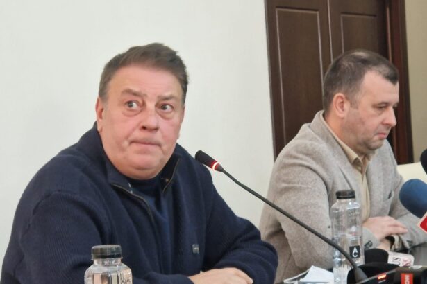 video florin mitroi a anuntat desfiintarea unor servicii din cj si concedieri astept sa vad schimbare si la delfinariu 679b3d89ed732