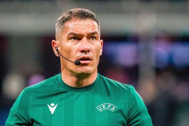 video istvan kovacs decizie cu care a aruncat stadionul in aer 60 000 de oameni in delir dupa ce romanul a scos cartonasul rosu 6774f029719eb