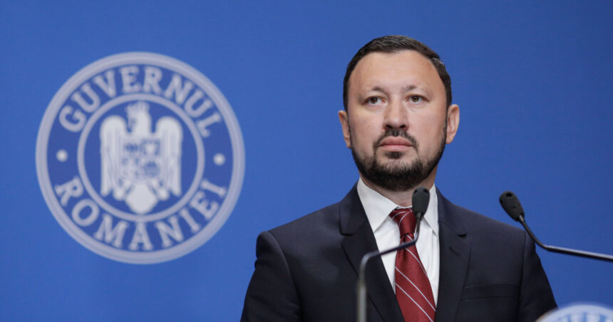 video ministrul fechet anunta ca au fost taiate toate bonusurile de la romsilva nu se vor plati in 2025 si nici in viitor 679a13204c748