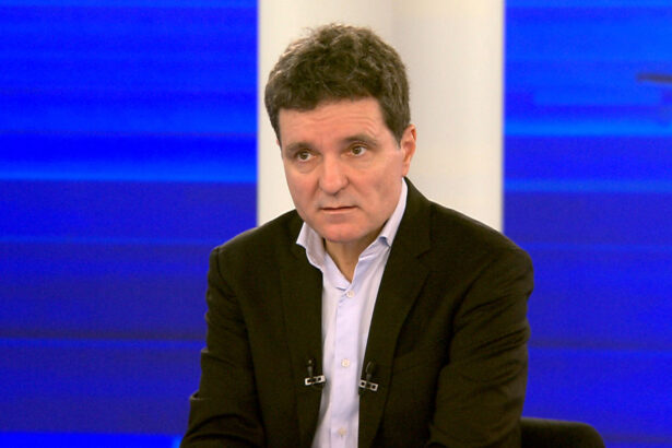 video nicusor dan despre autoritatile romane si jaful tezaurului am vazut din nou ca bajbaie reactia premierului mi se pare exagerata 679aa3cec6060