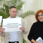 video protest la camera deputatilor dupa concedierile anuntate de ilie bolojan sa isi reduca el cheltuielile 679764f57392f