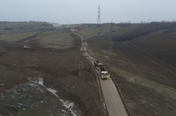 videofoto erbasu a inceput lucrarile pe sectorul suplacu de barcau chiribis al autostrazii transilvaniei 679502e793833