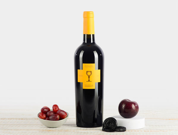 vinul zilei un negroamaro cu note de fructe negre si rosii dintre care se remarca ciresele bine coapte si visinele parguite urmate apoi de condimente ciocolata si tutun de asociat cu paste sau ca 678df762c0e18