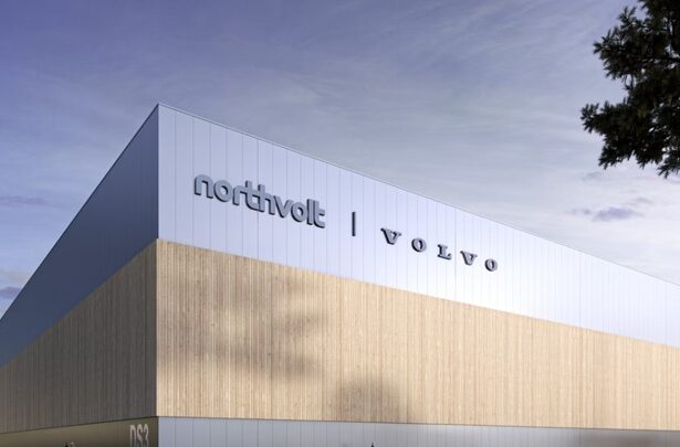 volvo cars cumpara cele 50 actiuni detinute de northvolt la gigafabrica din gothenburg si devine unic proprietar 679a8b73c3bbd
