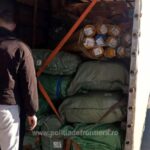 zeci de mii de articole contrafacute descoperite de politistii de frontiera valoarea acestora depaseste 7 milioane de euro 6790dae16a473