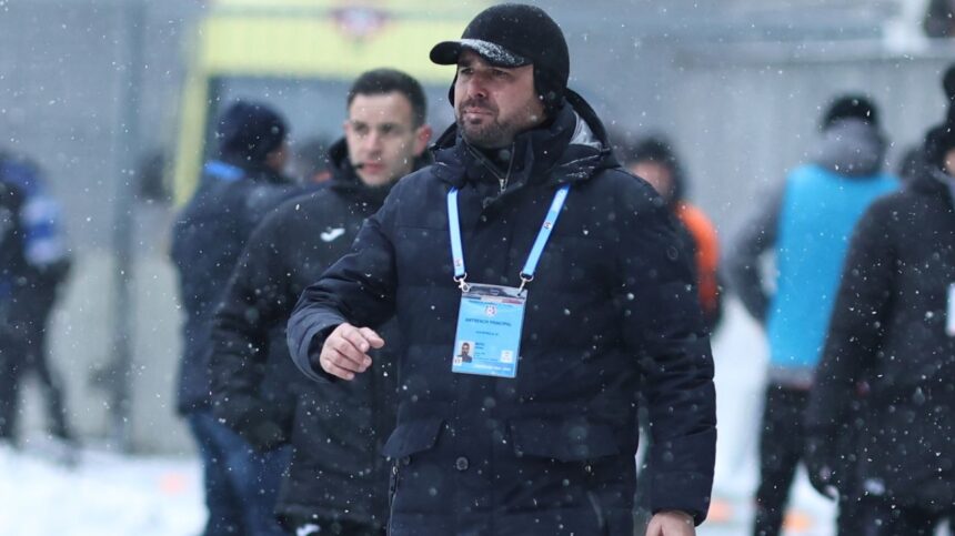 Adrian Mutu a răbufnit la adresa arbitrilor, după înfrângerea Petrolului în fața UTA Arad 1 adrian mutu a rabufnit la adresa arbitrilor dupa ce petrolul a fost invinsa de uta arad 67b0cca92cd4a