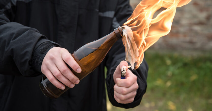 alerta in marsilia doua cocktailuri molotov au fost aruncate in gradina consulatului rus 67bc3a49ab99c
