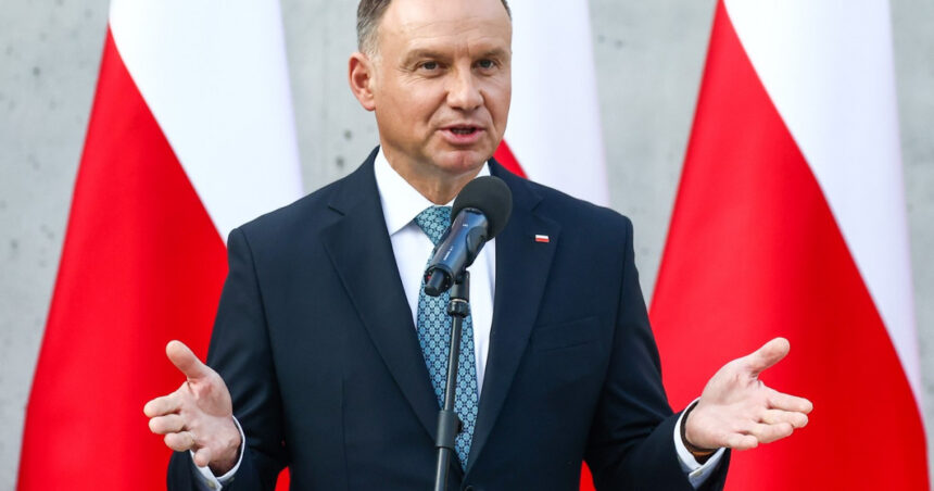 andrzej duda se intalneste sambata cu trump inainte de zborul in sua presedintele polonez a vorbit cu zelenski si i a dat un sfat 67b8cf3ddce86
