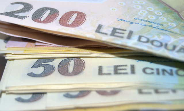 apar primele majorari salariale la stat in pofida inghetarii impuse prin ordonanta trenulet 67b56ba003066