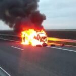 arde o masina pe autostrada soarelui bucuresti constanta 67a5b66a258d4