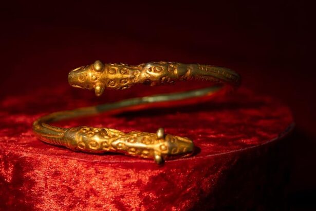 arheologii au scos la lumina comori rare intr o movila funerara din kazahstan 67b4b8b16fd57