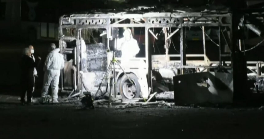 atentat in israel trei bombe au explodat in autobuze goale in apropiere de tel aviv si alte doua bombe au fost dezactivate 67b809c7a29a0