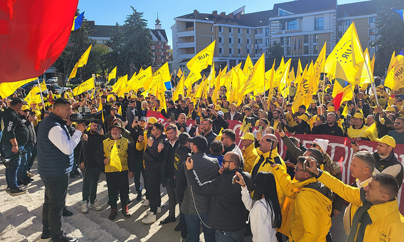 aur organizeaza pe 1 martie un miting impotriva guvernului 67c1e481df514