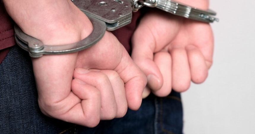 barbat din botosani retinut dupa ce a santajat minore si le a cerut poze cu ele dezbracate cum a procedat ca sa obtina fotografiile 67a35b409e065