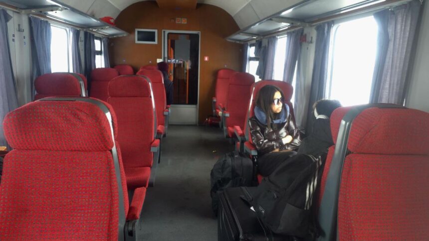 bilete scumpe servicii proaste calatori tinuti in frig in trenul ir 1587 care circula spre constanta 67b491b1b0f7b