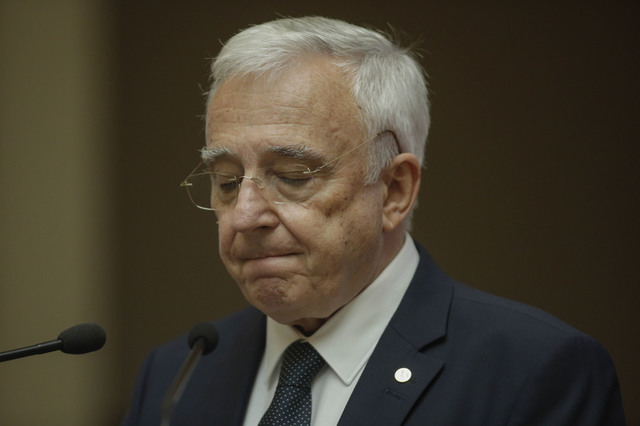 bnr vede riscuri la adresa cursului dinspre situatia politica cresterea economica incetineste si se bazeaza pe fondurile europene 67bf32af713b8