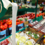boicotul supermarketurilor cerut de calin georgescu i ar afecta in primul rand pe procesatorii romani datele oficiale il contrazic 67a9bb4ab4c1a