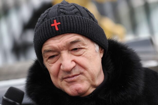 cat costa celebra caciula a lui gigi becali a dat moda printre vedete cu hainele cu tenta religioasa 67a763a45f2bf