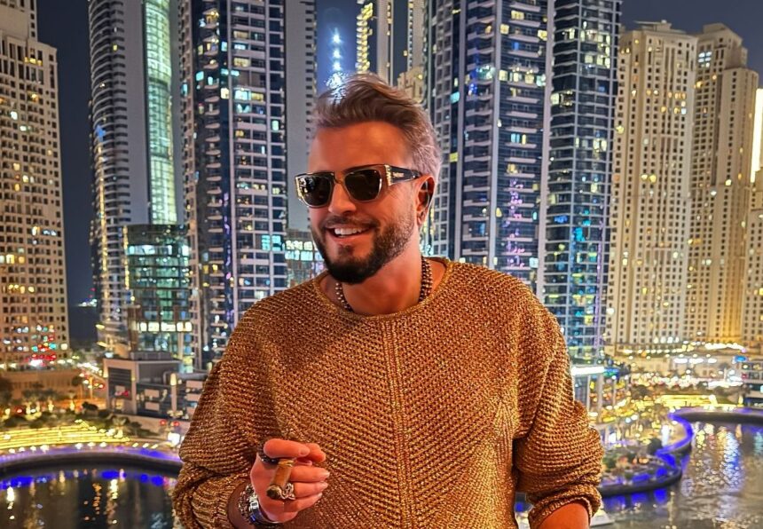 catalin botezatu inconjurat de printese seici si miliardarii lumii au expus masini care ajungeau la 14 milioane de dolari video exclusiv 67b763f5cc320