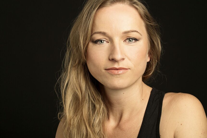 cine e bianca kovacs actrita romana de succes in spania care a dormit pe strazi in madrid atunci cand a emigrat la 18 ani fara acte 67a61272dcfa8