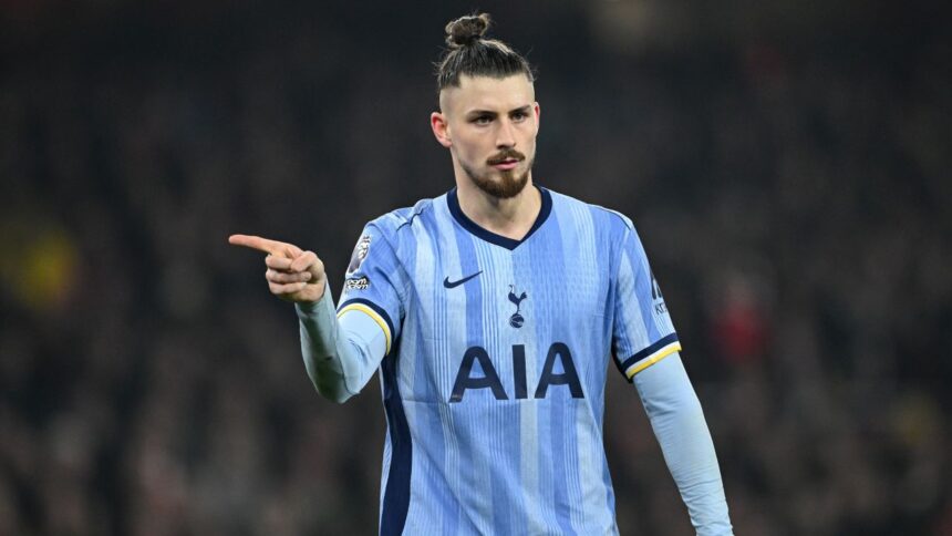 cine e inlocuitorul lui radu dragusin la nationala mircea lucescu a rezolvat problema 67a9ac208a05c