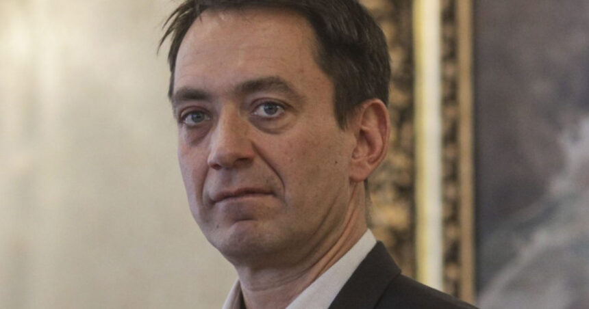 Csoma Botond (UDMR): Georgescu nu va fi președinte. Sunt sigur că Antonescu va intra în turul 2. Sper că va câștiga. 1 csoma botond udmr nu va fi georgescu presedinte sunt sigur ca antonescu va intra in turul 2 sper ca va castiga 67be0e1e57e79