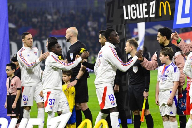 cu cine isi face incalzirea lyon inaintea meciului cu fcsb 67bf1c5b200c6
