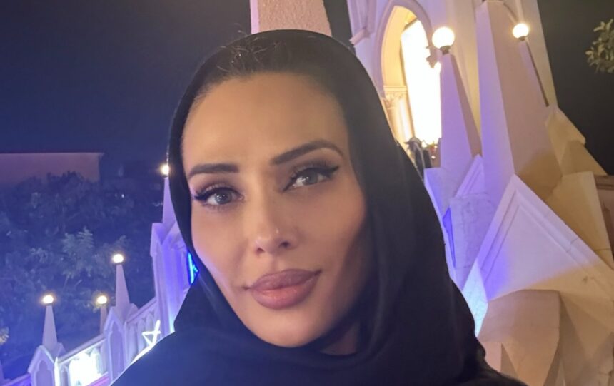cum a fost surprinsa iulia vantur pe scuter in india ma vedeam izbindu ma de o masina un scuter sau o vaca fanii au fost curiosi cine e soferul 67a71d6d84041