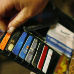 datoria cumulata de pe cardurile de credit ale americanilor a depasit 12 trilioane de dolari 67af713d824e9