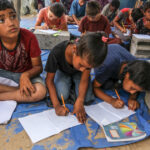 elevii din gaza sfideaza daunele razboiului si se intorc la scoala mesajul ministerului educatiei 67bdd5d59f296