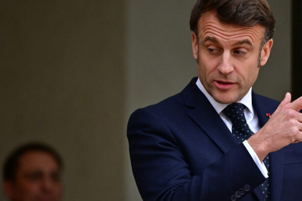 europa e pe cont propriu cu spatele la zid macron s a intalnit cu liderii partidelor pentru a discuta despre amenintarea rusa 67b7223cc4b78