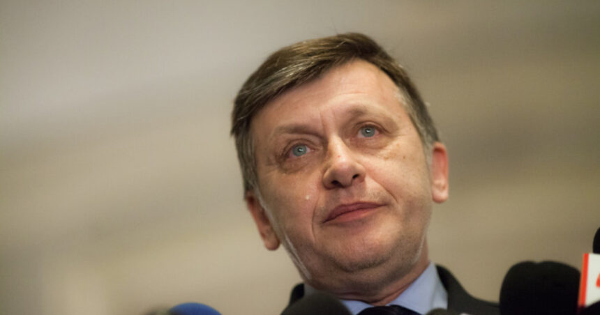 exclusiv crin antonescu dupa dezvaluirile bloomberg eu nu am vazut o sustinere din partea sua pentru calin georgescu 67b63a45caf0a
