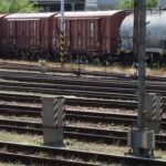 foto accident feroviar in judetul olt a fost ridicat si repus pe sina ultimul vagon deraiat 67b86d986543d