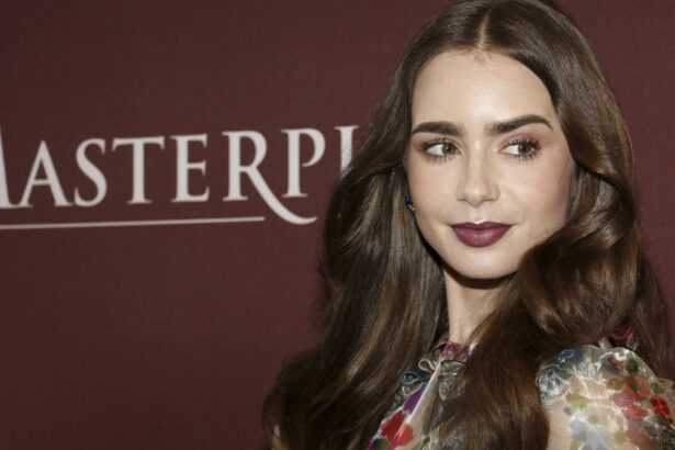foto actrita lily collins anunta nasterea primului copil cu ajutorul unei mame surogat ce fotografie a postat starul 679e38643ca9e