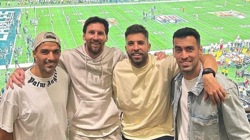 foto american dream lionel messi a mers la super bowl alaturi de suarez alba si busquets 67a9cbe9ec383