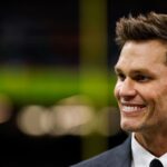 foto de sapte ori campion tom brady a facut senzatie si la super bowl 2025 a aparut la tv cu un ceas de 800 000 de dolari 67a950bf1f51e