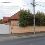 foto iohannis se intoarce in sibiu la casa pe care o folosea in weekend fara etaj pazita de spp si jandarmi vecin as vrea sa i transmit in numele tuturor vecinilor iohannis bine a 67ac9724affad