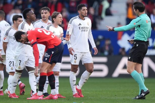 foto jude bellingham contrazis de reluarile aparute la televiziunea din spania ce i ar fi spus arbitrului inainte sa fie eliminat 67b0efd0ce444
