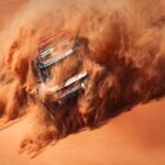 foto masina lui sebastian loeb s a rasturnat chiar de ziua lui in raliul abu dhabi dacia ramane insa pe primul loc in clasamentul general 67bf2f267ea2e