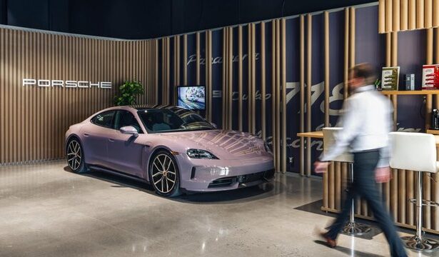 foto porsche a schimbat directorii de finante si de vanzari oliver blume ramane pe pozitie ceo al companiei 67bf0fa338f60
