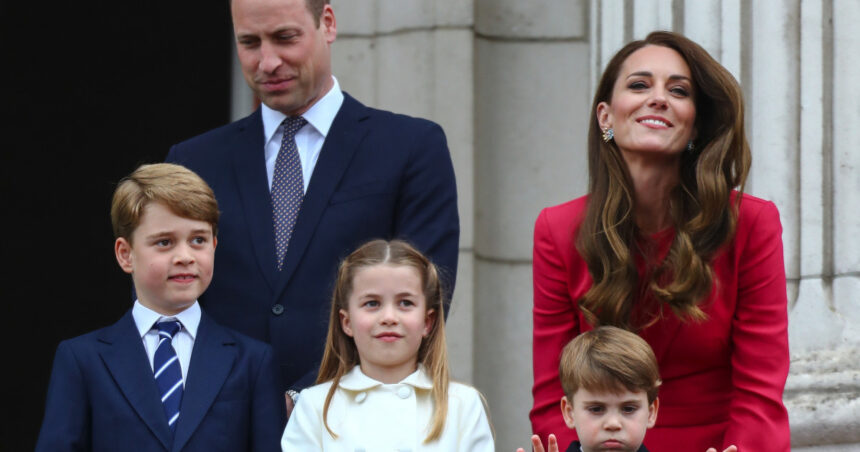 foto printesa kate si copiii ei si au desenat portrete unul celuilalt si le au postat online 67b41543aa6af