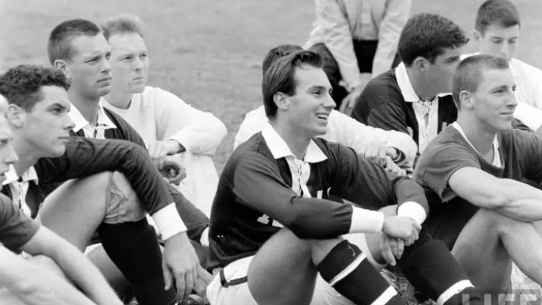 foto si video a murit printul fotbalist aga khan iv liderul spiritual musulman cu o avere de 13 miliarde de dolari concurent la jocurile olimpice 67a32626ee273