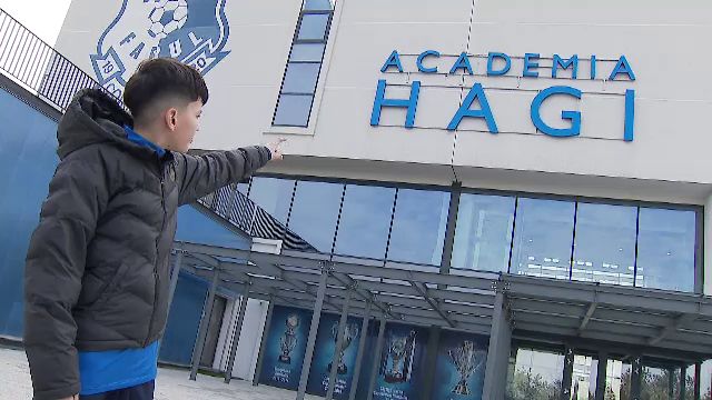 foto si video campania pro tv vreau sa fiu mare el e noul pariu al lui gica hagi are doar 12 ani insa joaca la grupa mare episodul 1 67c1832cb422a