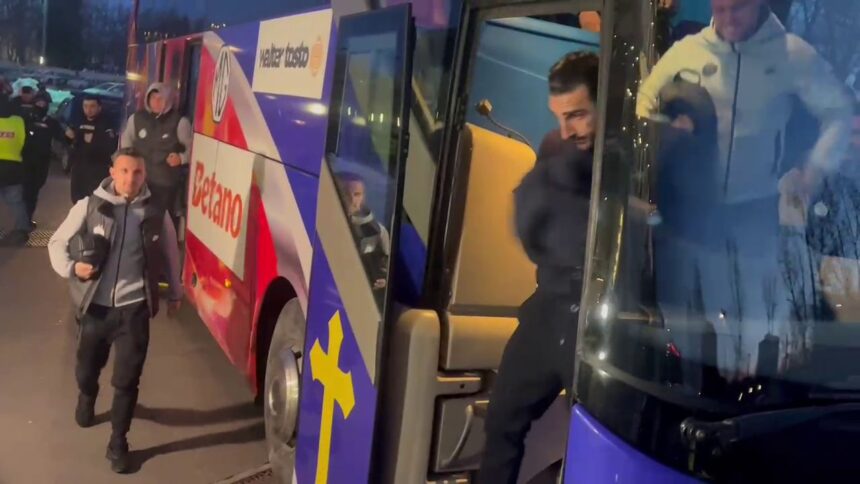 foto si video imagini inainte de fcsb dinamo campioana romaniei a ajuns la stadion 67bb5549cb27b