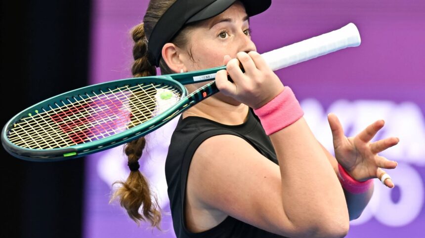 foto si video jelena ostapenko si a amintit de victoria cu simona halep ce a putut sa declare la doha dupa un meci mare 67ace3dcbb5f0